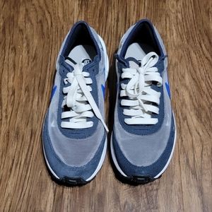 Nike Waffle One Big Kids Sz 3.5